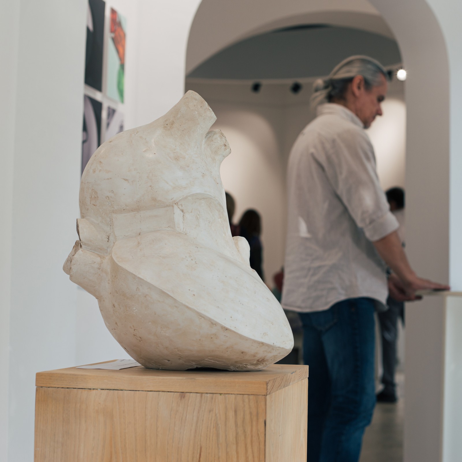 Izložba profesora Škole primenjenih umetnosti - Gradska galerija   [×]