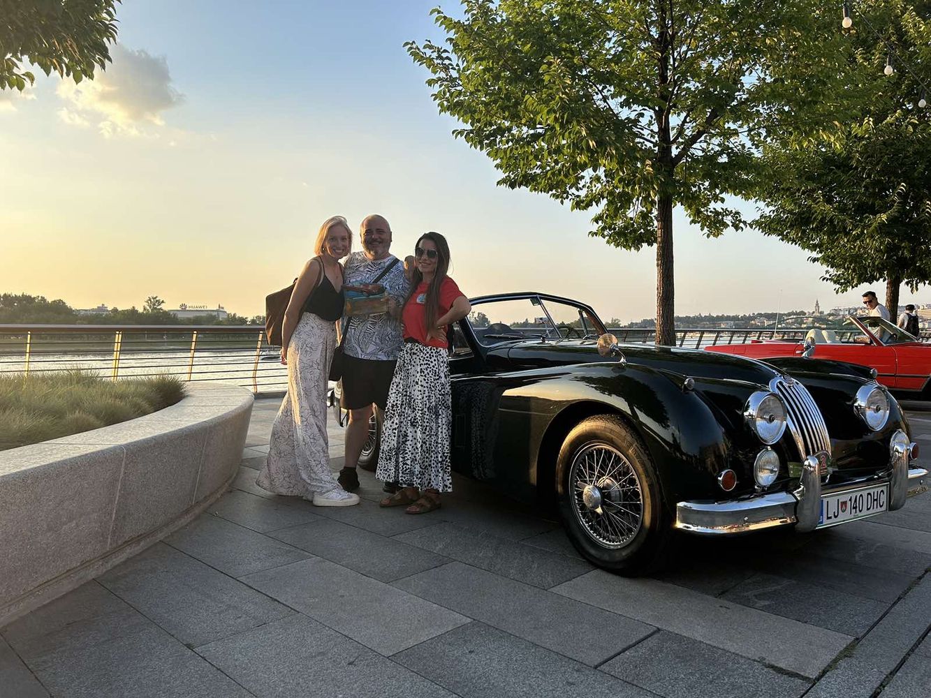 MEĐUNARODNI OLD-TIMER CABRIO SKUP   [×]